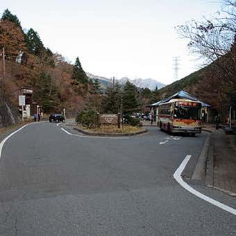 ヤビツ峠へは小田急線秦野駅からバスが出ている
