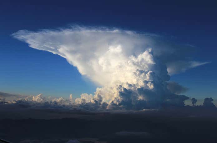 かなとこ雲の観天望気
