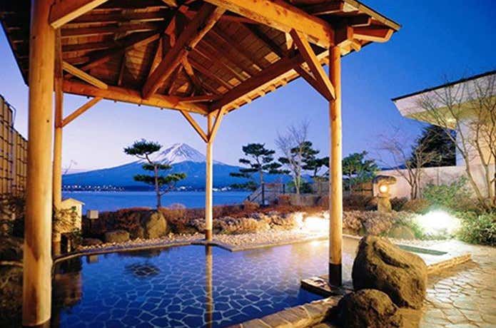 富士山温泉秀峰閣湖月