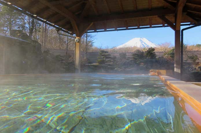 温泉から眺める富士山