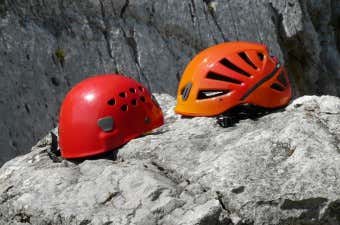登山ヘルメット