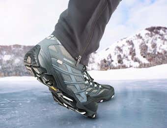 メレルの靴は氷の上でも滑りにくい