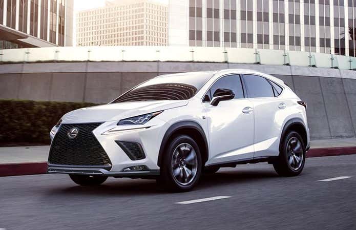 レクサスのSUV　NX