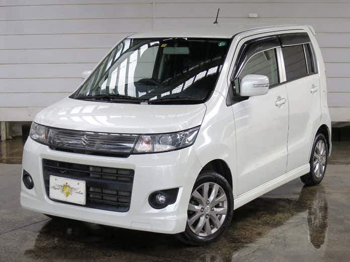 スズキの4WDワゴンR スティングレーX