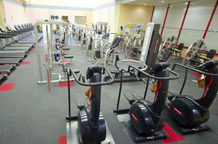 スポーツクラブ