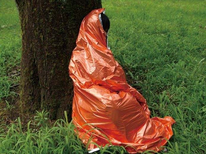 登山用品　エマージェンシーシート