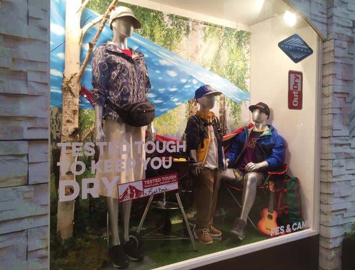 コロンビア商品の展示