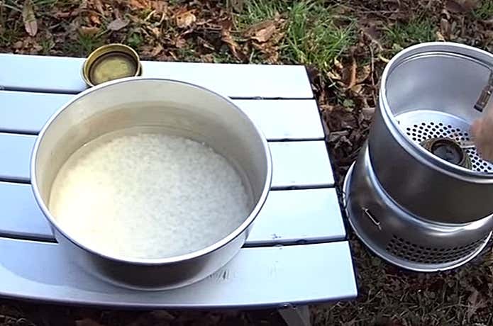 ストームクッカーで炊飯
