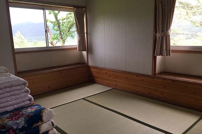 山小屋個室