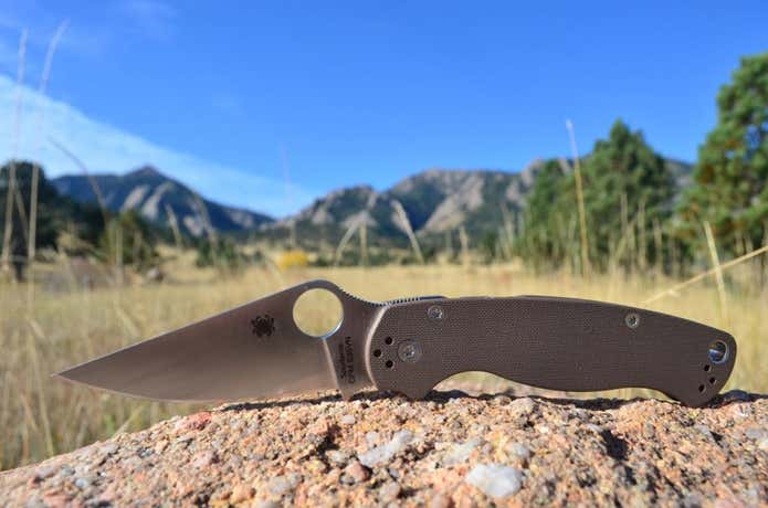 スパイダルコのナイフが置かれている