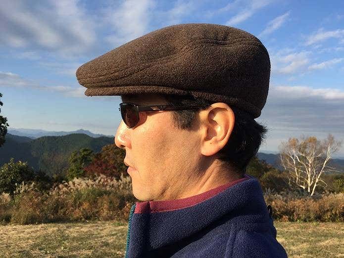 ハンチングをかぶっている登山者