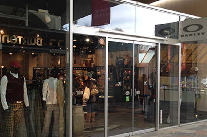 オークリーボルト軽井沢店
