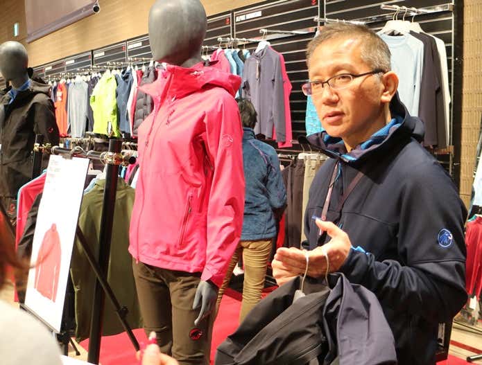 商品企画開発担当の冨室さん