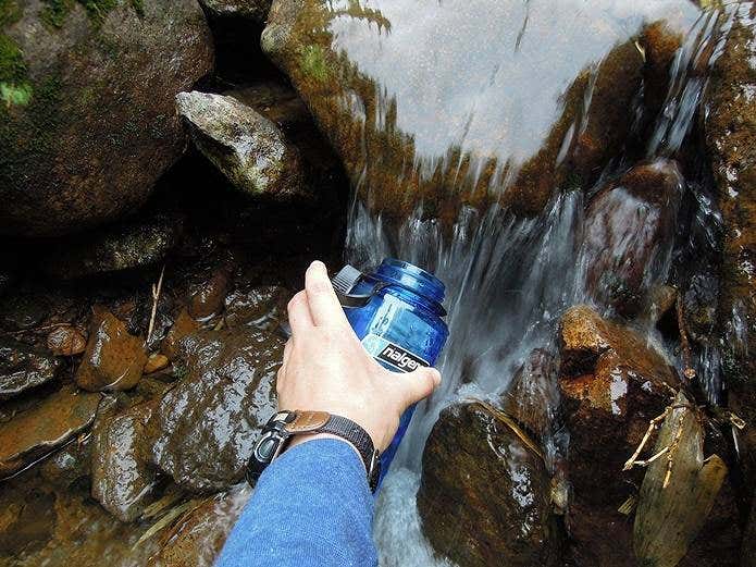 湧き水 ナルゲンボトル