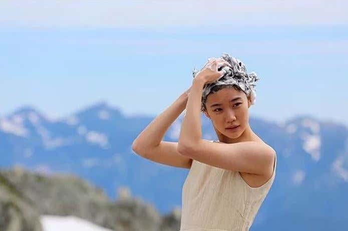 春を背負ってに出てくる女優