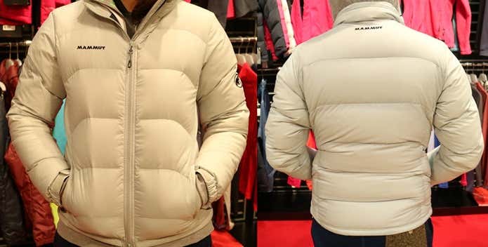 マットな質感のダウン