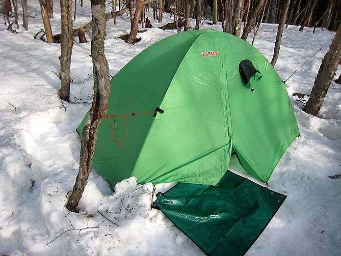 雪上でも園芸シートが活躍