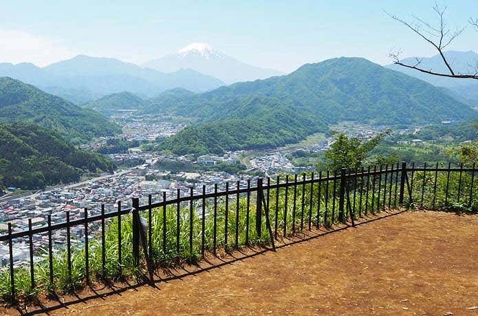 岩殿山