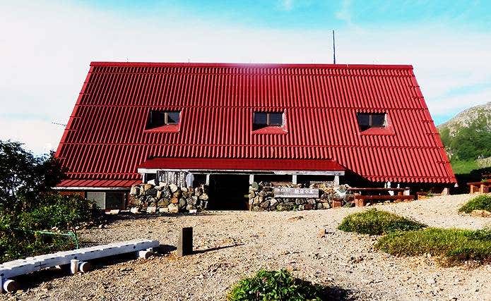 朝日小屋の外観