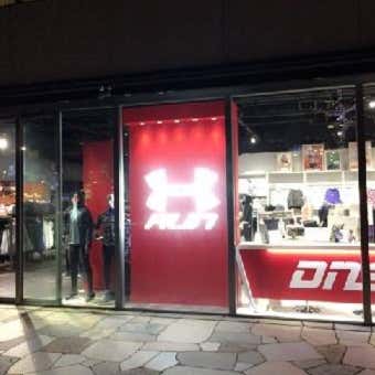 アンダーアーマー川崎店舗