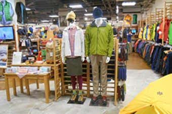 モンベルの京都にある店の中