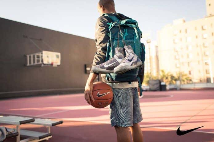 NIKEのリュックでかっこよく決めよう