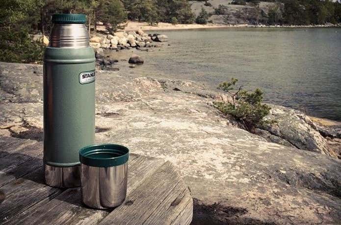 スタンレーのコップ付き水筒