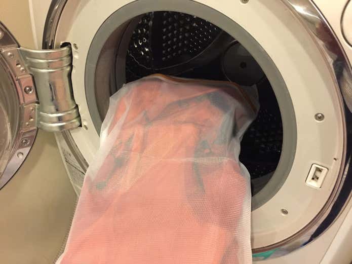 レインウェアは洗濯機で洗おう