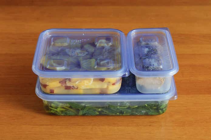 ジップロックのコンテナーを使う