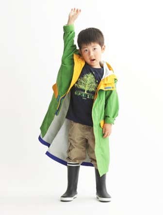 エーグルのレインブーツを履いた男の子のコーデ画像
