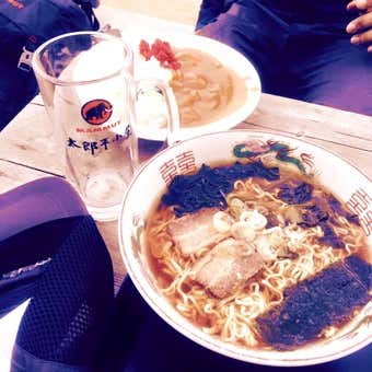 太郎平小屋のラーメンとカレー