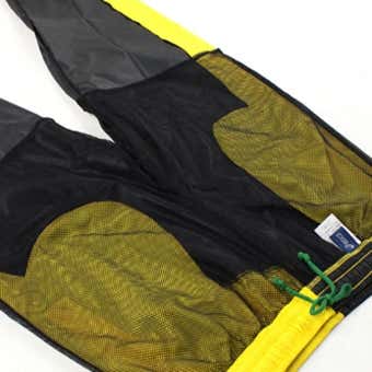 アシックスウィンドブレーカーの裏メッシュ画像