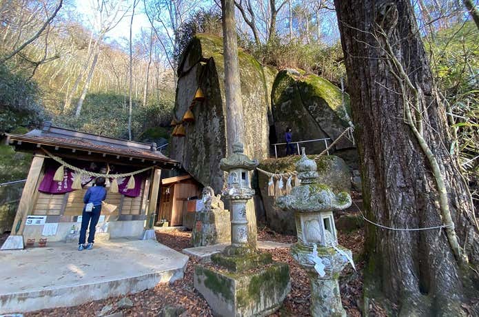 石割神社の拝殿