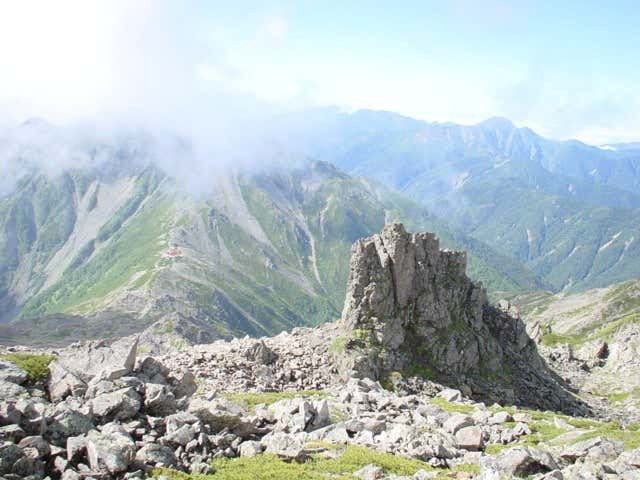 間ノ岳から農鳥岳方面