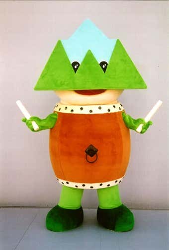 バチを持ったブコーさん