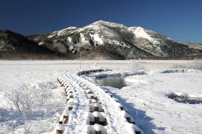 冬の至仏山
