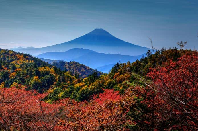 秀麗富嶽十二景の小金沢山から見た富士山