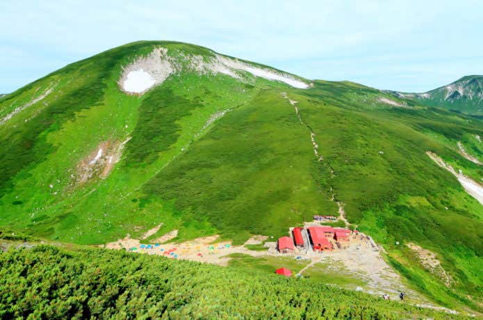 樅沢岳の登りから双六岳と双六山荘