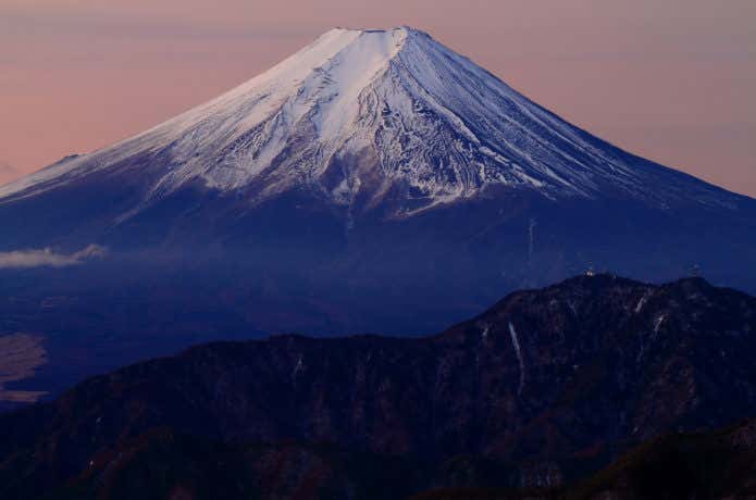 雁ヶ腹摺山から見た富士山