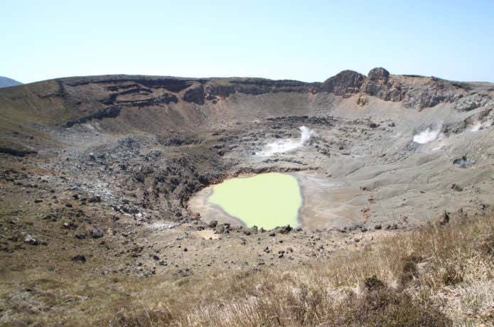 新燃岳の火口