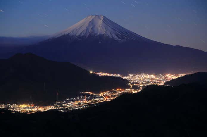 秀麗富嶽十二景の高川山から見る富士山