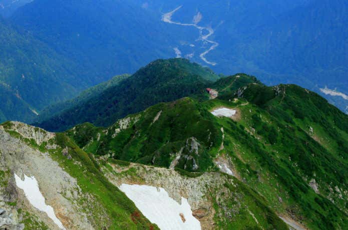 剱岳山頂から見た早月尾根