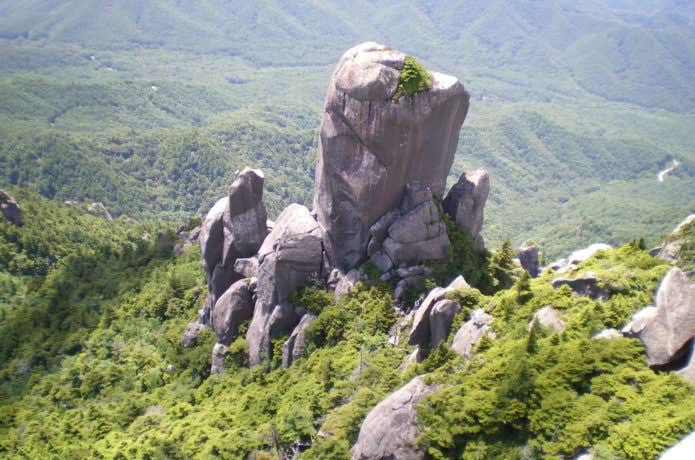瑞牆の大ヤスリ岩