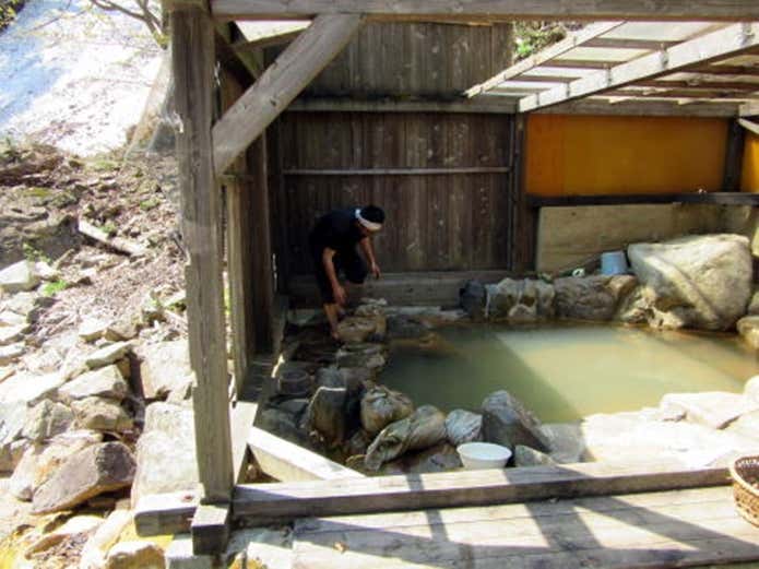 苗場山赤湯温泉