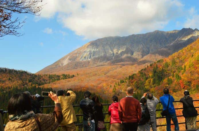 大山鍵掛峠から見る紅葉