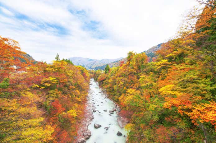手取峡谷から白山を望む