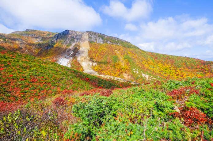 紅葉と鉄山