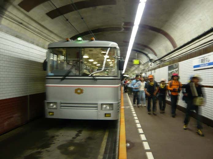 トロリーバス