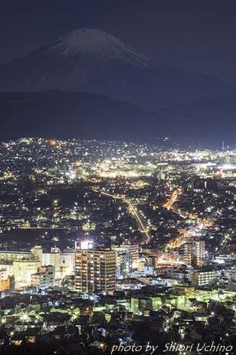 山と夜景　構図