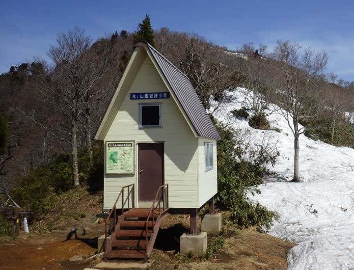 氷ノ山避難小屋